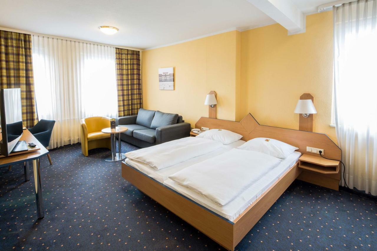 Central Hotel Манхайм Екстериор снимка