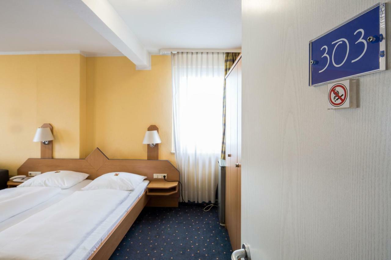 Central Hotel Манхайм Екстериор снимка
